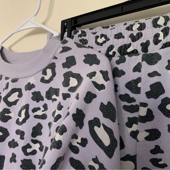 Women’s M/S COLSIE Lavender Purple Leopard Print Lounge Sweatpants Set - Picture 4 of 8